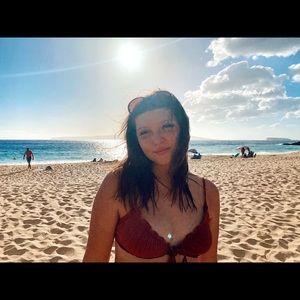 Meet your Posher, Gabriela